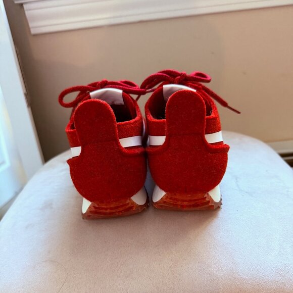 Retro Runner Sneakers - Picture 5 of 10